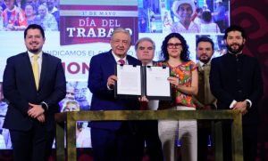 2024-05-01-Conferencia-de-prensa-matutina-Palacio-Nacional-Foto-02-745x450