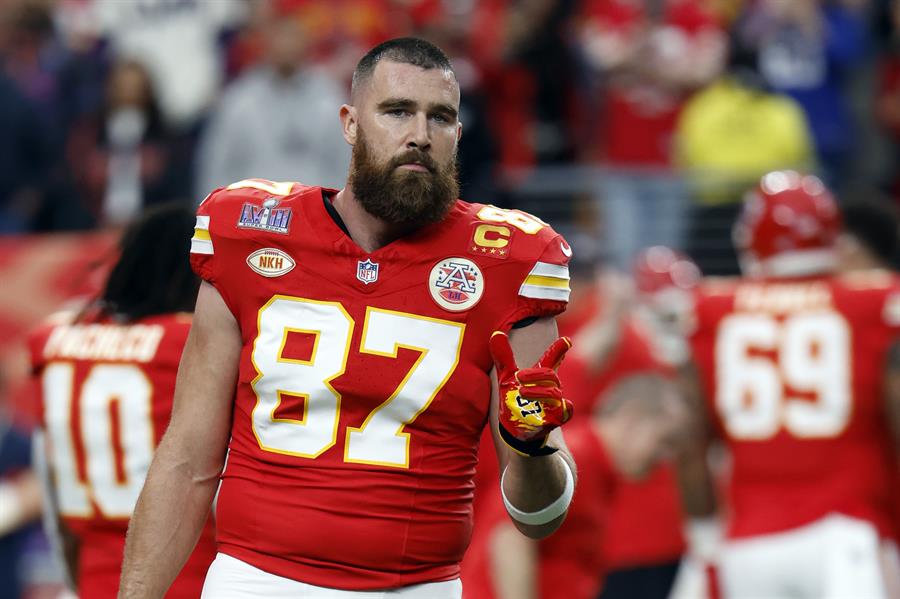 Kelce bate récord de anotaciones de los Chiefs