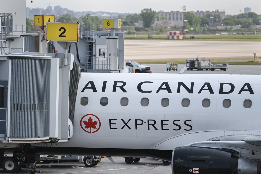 Air Canada suspende todos sus vuelos