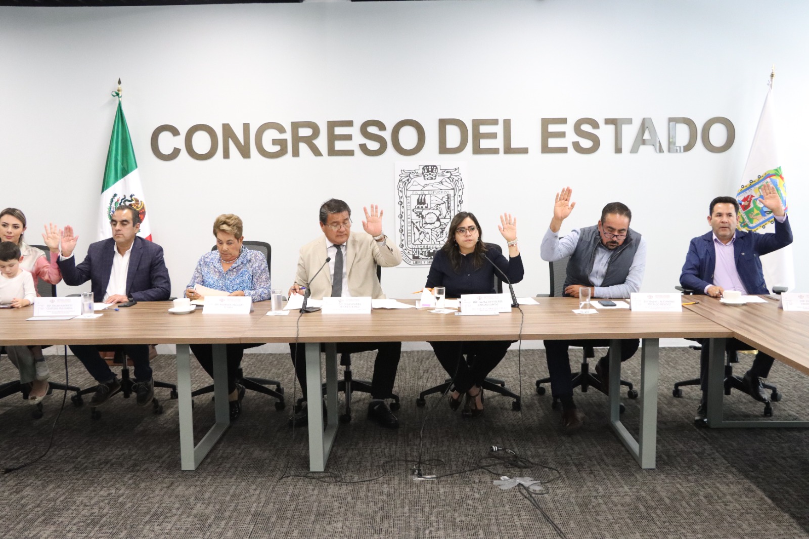 Avalan Leyes de Ingresos de 42 municipios para 2026